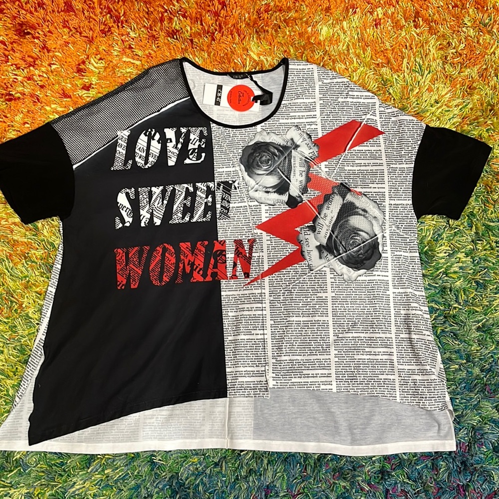 Plus woman contemporary top